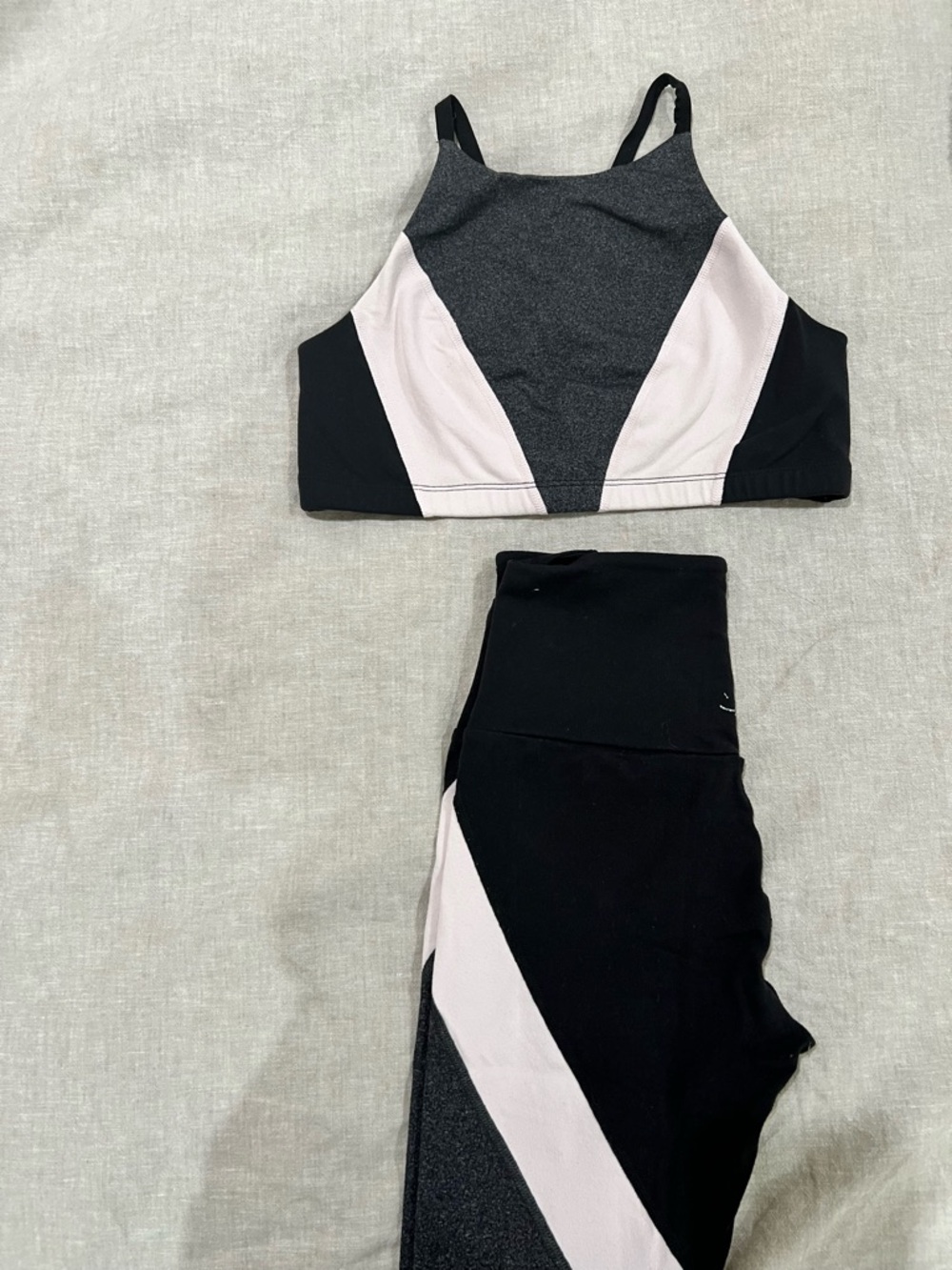 Beyond Yoga Black and Light Pink Colorblock Leggings & Crop Top Set